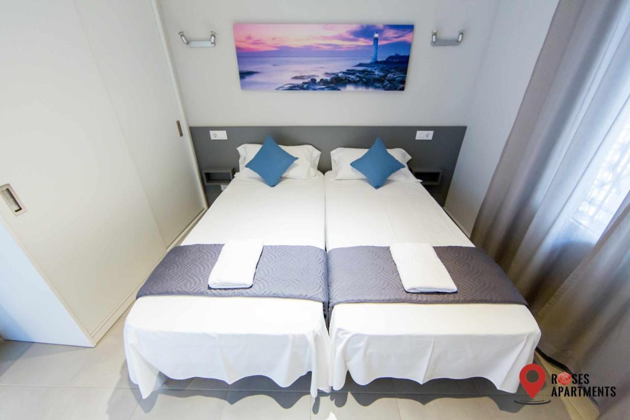 Roses Apartments Ocean 2 Habitaciones Vista Mar Lateral Kültér fotó